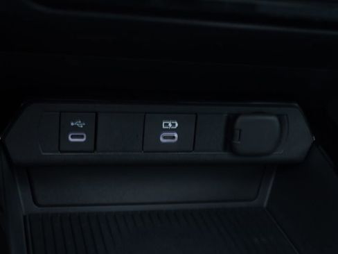 Used 2024 Toyota Prius Limited image 35