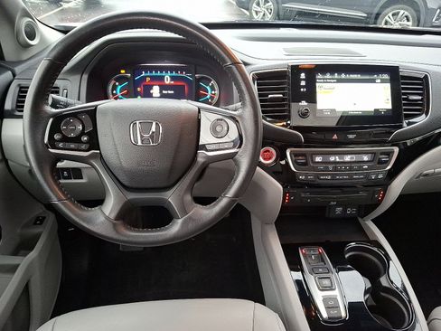 Certified 2020 Honda Pilot Touring image 10