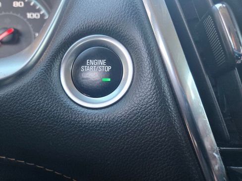 Used 2020 Chevrolet Traverse LS image 21