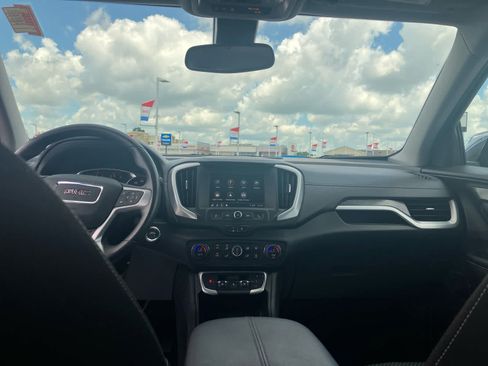 Used 2022 GMC Terrain SLE w/ Driver Convenience Package FWD image 31