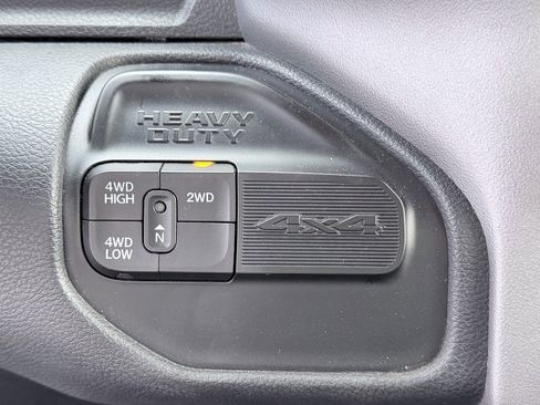 Used 2022 RAM 2500 Big Horn w/ Protection Group image 11