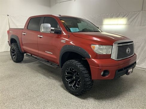 Used 2011 Toyota Tundra Limited w/ Memory Pkg AWD/4WD image 8