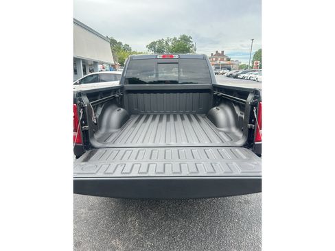 Used 2021 RAM 1500 Laramie AWD/4WD image 6