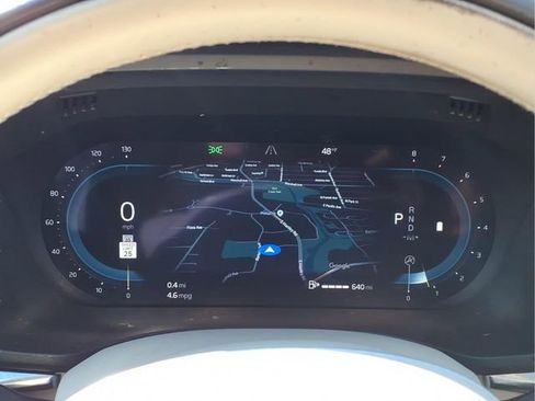 Used 2022 Volvo XC60 B5 Momentum image 13