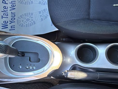 Used 2013 Nissan Juke SV image 17