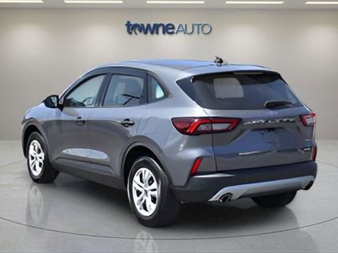 Used 2023 Ford Escape AWD image 5