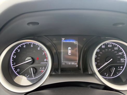 Used 2022 Toyota Camry LE FWD image 34