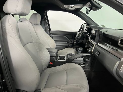 Used 2025 Toyota Tacoma SR5 image 29