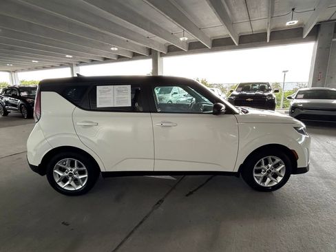 Used 2023 Kia Soul S image 4