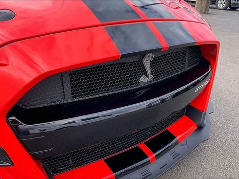 Used 2022 Ford Mustang Shelby GT500 w/ Technology Package image 33