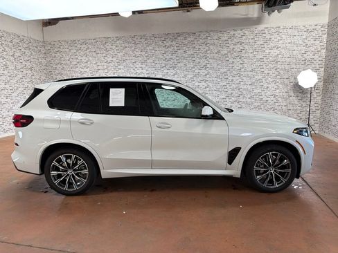 Used 2024 BMW X5 sDrive40i w/ M Sport Package RWD image 8
