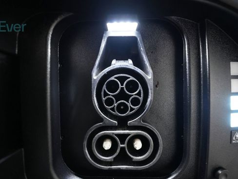 Used 2024 Hyundai Kona SEL FWD image 10