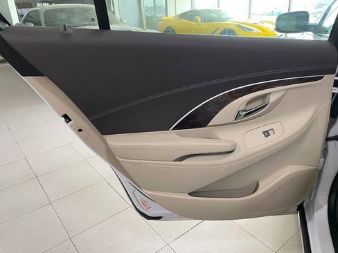 Used 2015 Buick LaCrosse Premium image 17