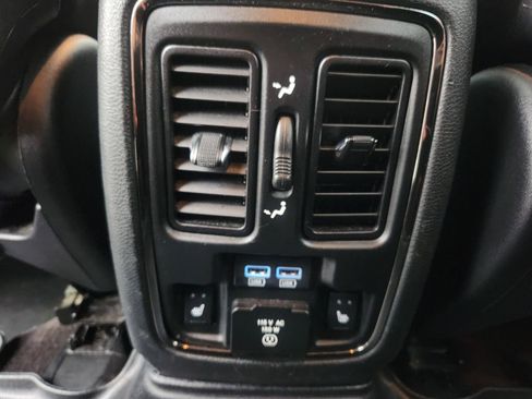 Used 2018 Dodge Durango R/T image 30