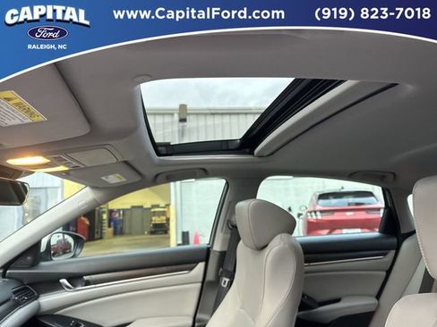 Used 2020 Honda Accord Touring image 21