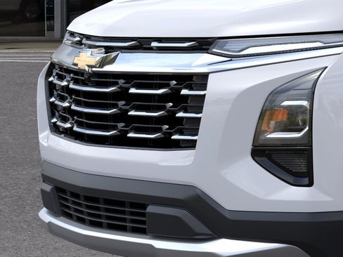 New 2027 Chevrolet Equinox LT FWD image 13