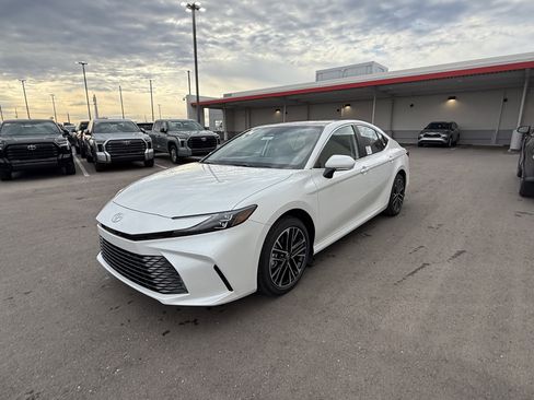 New 2026 Toyota Camry XLE AWD/4WD image 4