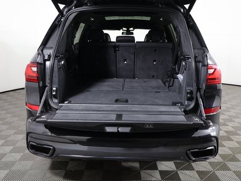 Used 2022 BMW X7 M50i image 21