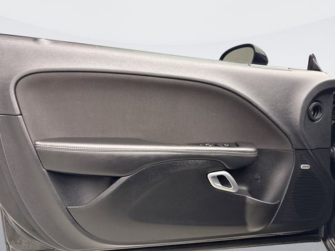 Used 2023 Dodge Challenger SXT w/ Blacktop Package image 9