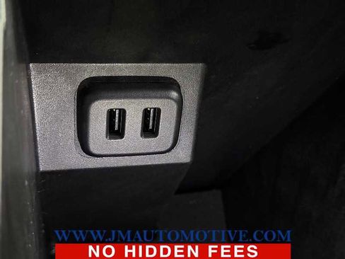 Used 2023 Chevrolet Equinox RS w/ RS Leather Package image 41