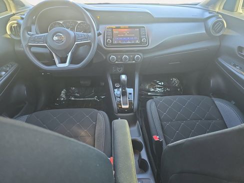 Used 2019 Nissan Kicks S image 3