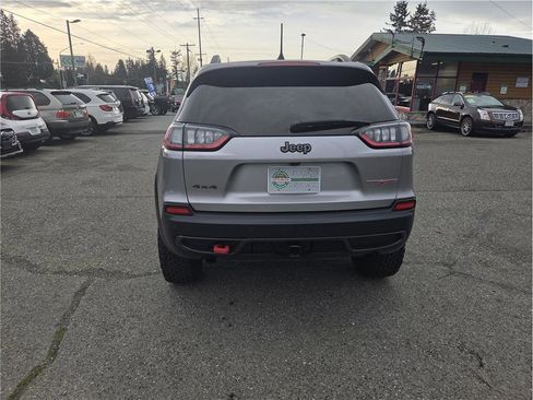 Used 2019 Jeep Cherokee Trailhawk image 7