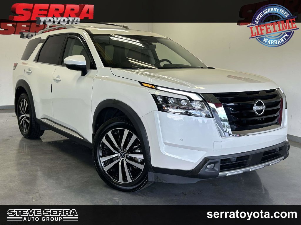Used 2023 Nissan Pathfinder Platinum w/ Cargo Package AWD/4WD image 1