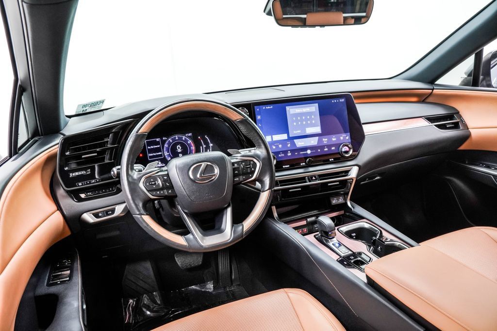 Used 2023 Lexus RX 350 Premium w/ Cold Area Package FWD image 4