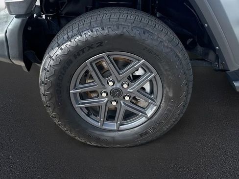Used 2024 Jeep Wrangler Unlimited Sport AWD/4WD image 29