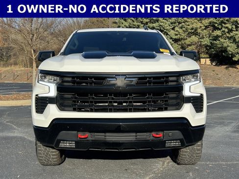 Used 2024 Chevrolet Silverado 1500 LT Trail Boss w/ Convenience Package II image 11