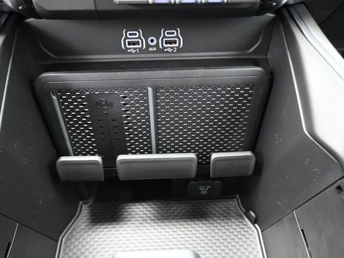 New 2026 RAM 1500 4x4 Crew Cab image 30