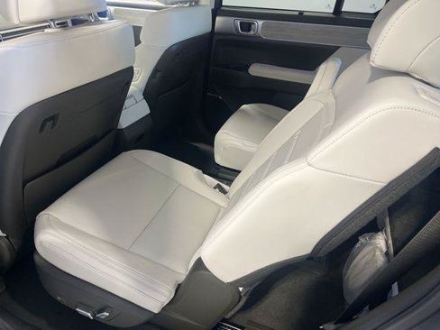 New 2025 Hyundai Santa Fe Calligraphy FWD image 33