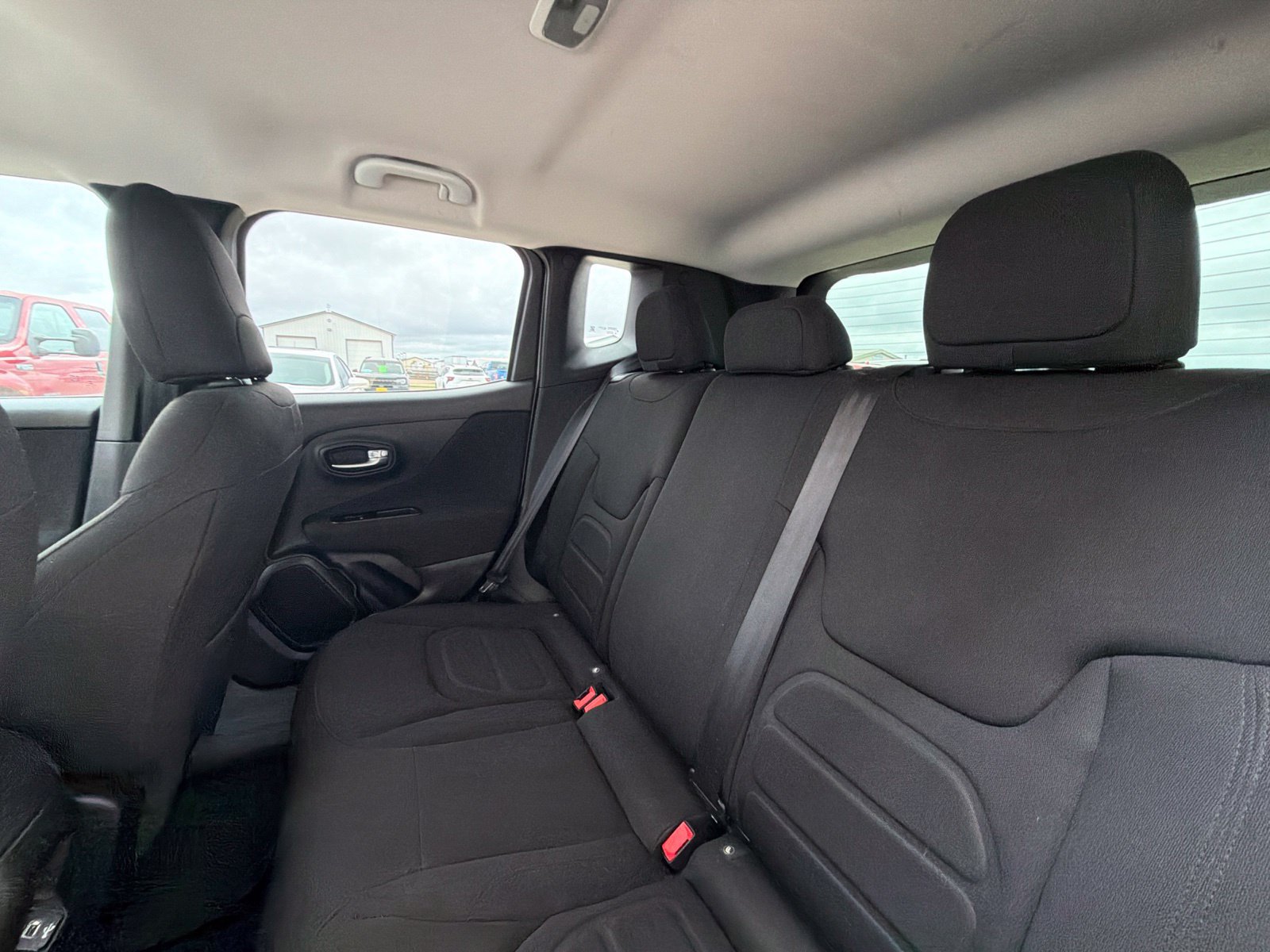 Used 2021 Jeep Renegade Latitude AWD/4WD image 10