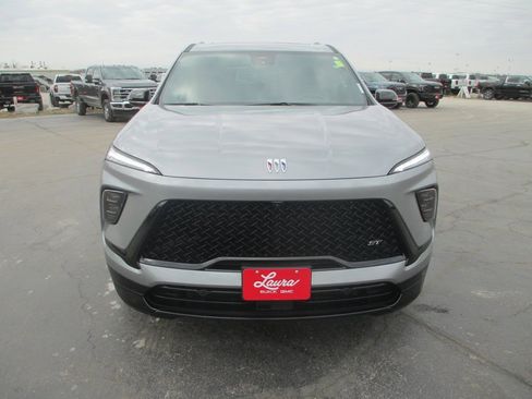 Certified 2025 Buick Enclave Sport Touring w/ Power Package image 11