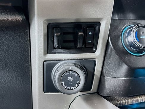 Used 2021 Ford F250 Lariat w/ Lariat Value Package AWD/4WD image 17