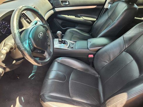 Used 2015 INFINITI Q40 w/ Moonroof Package RWD image 13