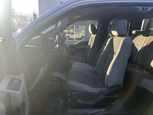 Used 2016 Ford F150 XL w/ Equipment Group 101A Mid image 9