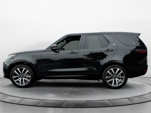 Certified 2024 Land Rover Discovery Dynamic SE image 4