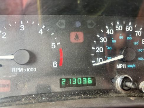 Used 2000 Jeep Wrangler Sahara AWD/4WD image 24