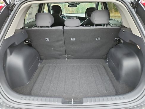 Used 2025 Kia Niro LX image 19