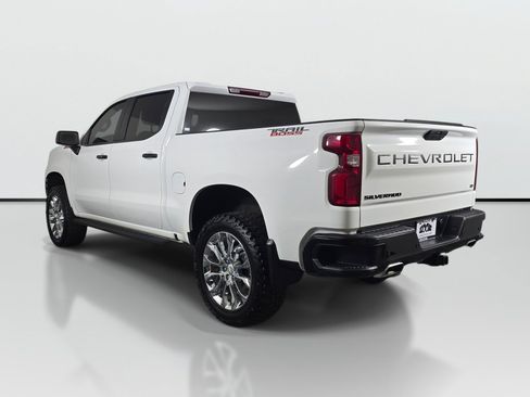 Used 2022 Chevrolet Silverado 1500 LT Trail Boss w/ Safety Package AWD/4WD image 3