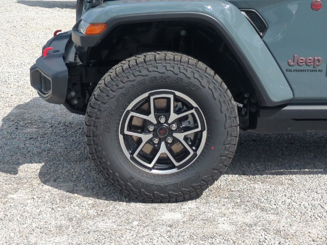 New 2026 Jeep Gladiator Rubicon w/ Steel Power Dome Hood Package AWD/4WD image 10