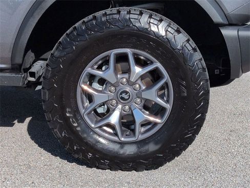 Certified 2025 Ford Bronco Badlands image 11