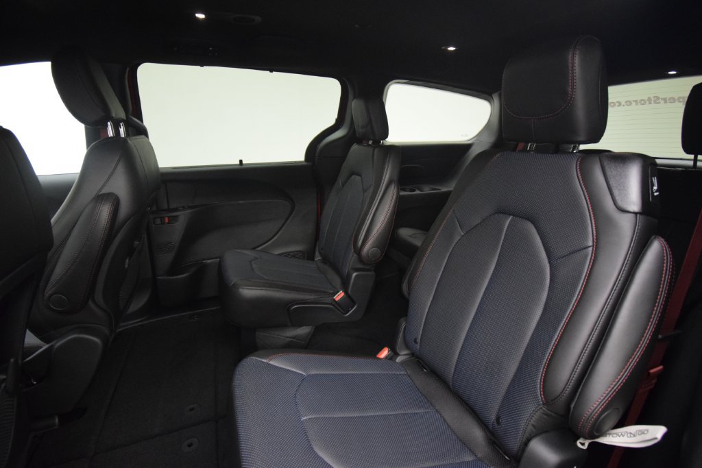 New 2027 Chrysler Pacifica Select AWD/4WD image 33