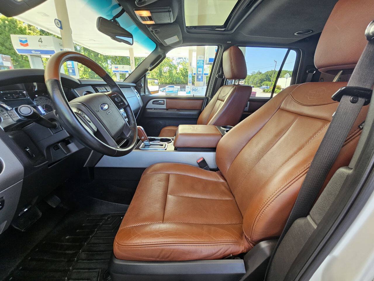 Used 2012 Ford Expedition EL King Ranch RWD image 4