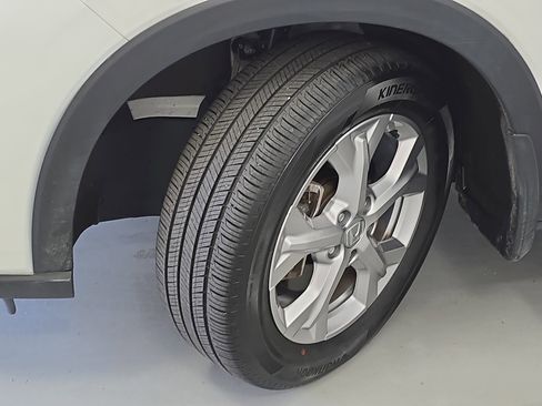 Certified 2025 Honda HR-V LX image 31