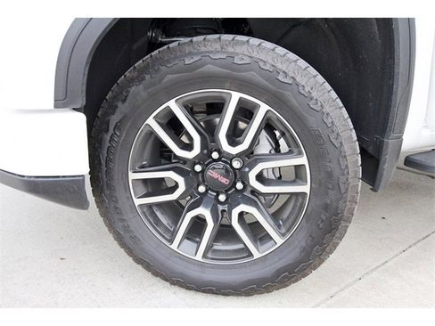 Used 2026 GMC Sierra 1500 AT4 w/ AT4 Premium Package image 30
