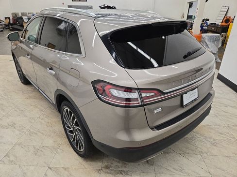 Used 2020 Lincoln Nautilus Reserve w/ Equipment Group 201A image 5