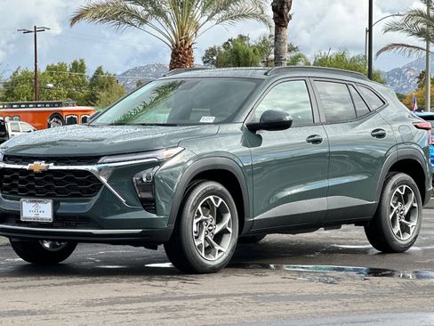 New 2026 Chevrolet Trax LT image 8