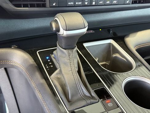Certified 2025 Toyota Sienna XLE Woodland Edition AWD/4WD image 28